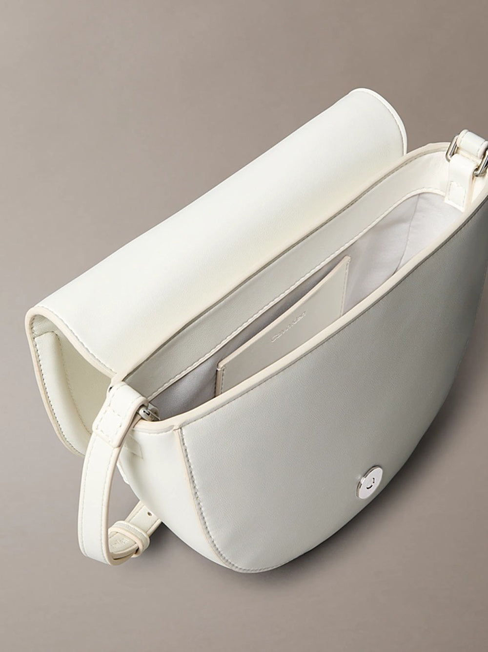 Calvin Klein Borsa a Mano Donna Bold Saddle Crosbody Bianco ottico